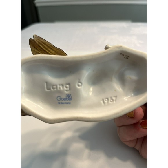 W Goebel Yellow Bird Canary Feeding Baby Chick Figurine Lang 6 W Germany 1967 - Picture 13 of 13